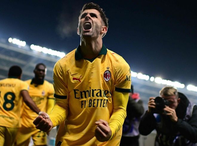 斯卡洛尼归还大力神杯揭幕2026世界杯（斯卡洛尼交回大力神杯，拉开2026世界杯序幕）