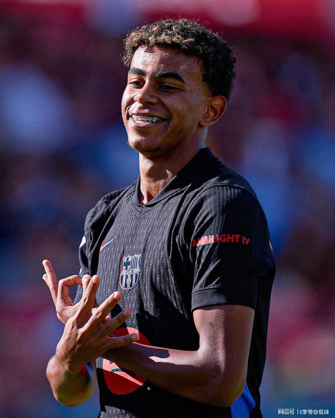 足球欧冠历史纪录被打破，网友：见证传奇（欧冠历史纪录改写，网友直呼：见证传奇时刻）