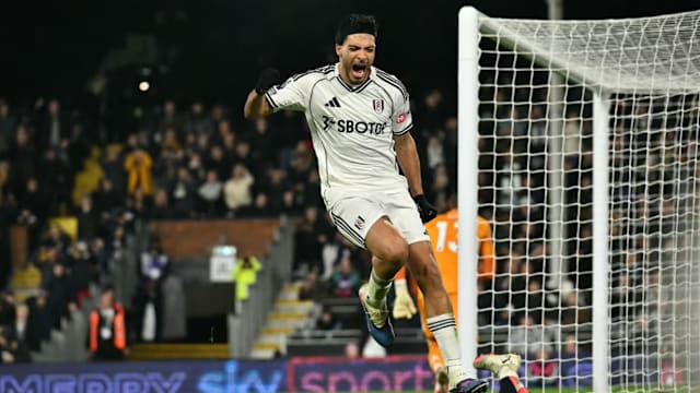 阿斯：德容已经退烧，参加了巴萨周四的训练课（阿斯报道：德容已退烧，周四随巴萨合练）