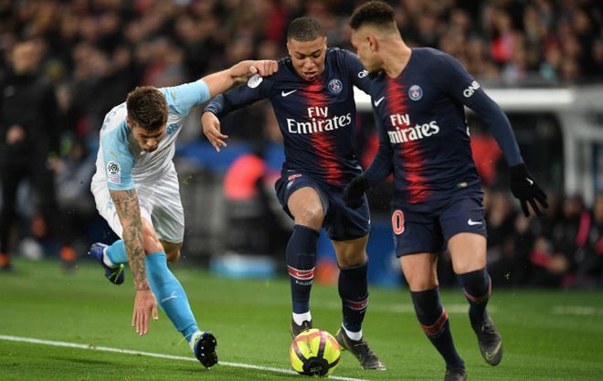 中超争冠格局愈加明朗（中超争冠形势日益清晰）