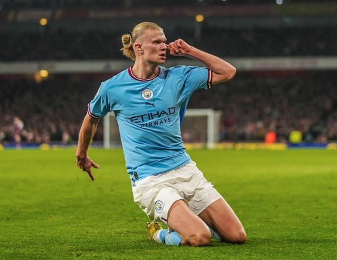 记者：泰山以次顶薪续约瓦科，有海滨城市球队报价但球员无意（记者：瓦科以次顶薪续留泰山，拒绝海滨城市球队报价）