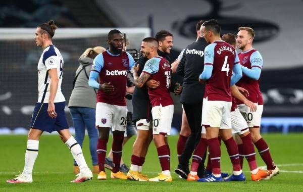 无可阻挡！约基奇怒砍40分9板8助带队完成23分逆转（统治全场！约基奇轰40分9板8助率队逆转23分劣势）