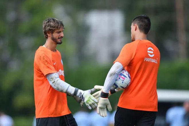 连续9场欧冠丢球，巴萨追平球队欧冠最长丢球纪录（巴萨欧冠连续9场失球，追平队史最长纪录）