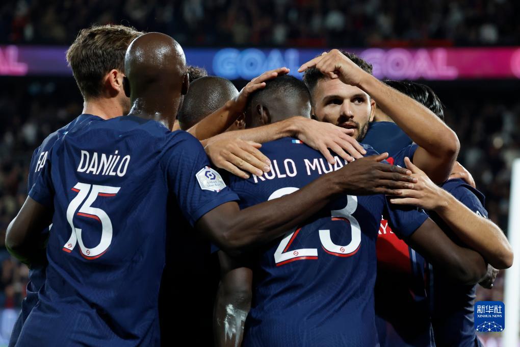 官方：洛萨诺遭遇肌肉过劳，缺席对阵巴拉圭的友谊赛（官宣：洛萨诺因肌肉疲劳无缘与巴拉圭的热身赛）