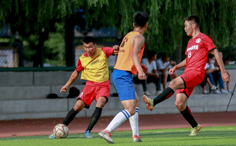 伊万：为自己所做的一切感到自豪，在足球领域留下了重要印记（伊万：为全部付出自豪，已在足坛留下深远影响）