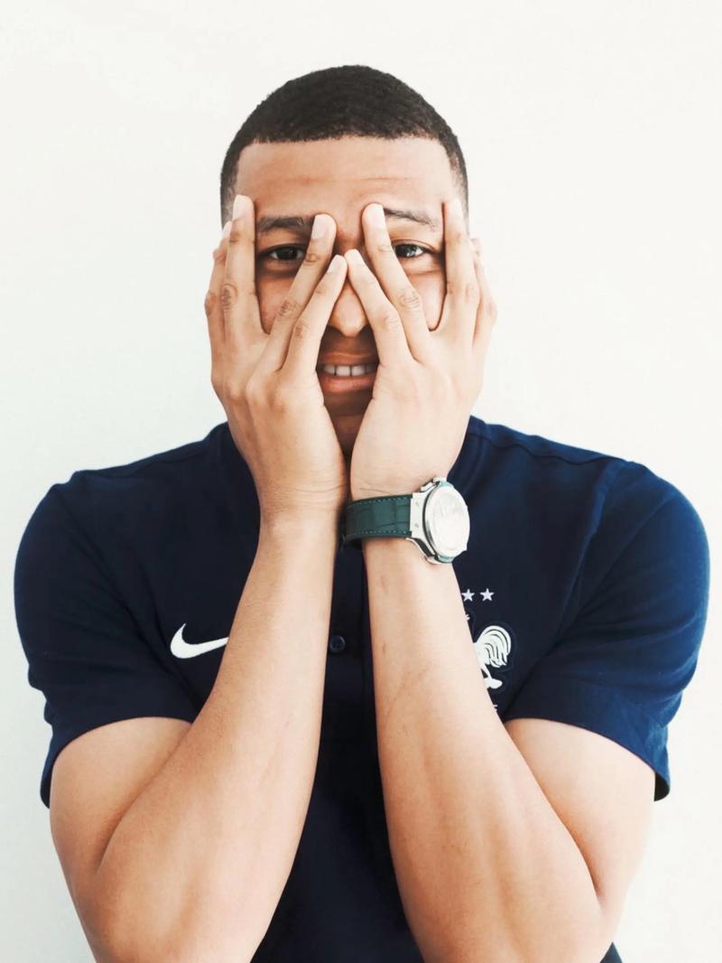 等姆总的可以先睡了？姆巴佩未参加赛前热身训练（姆巴佩缺席赛前热身训练，“等姆总”的先睡吧）